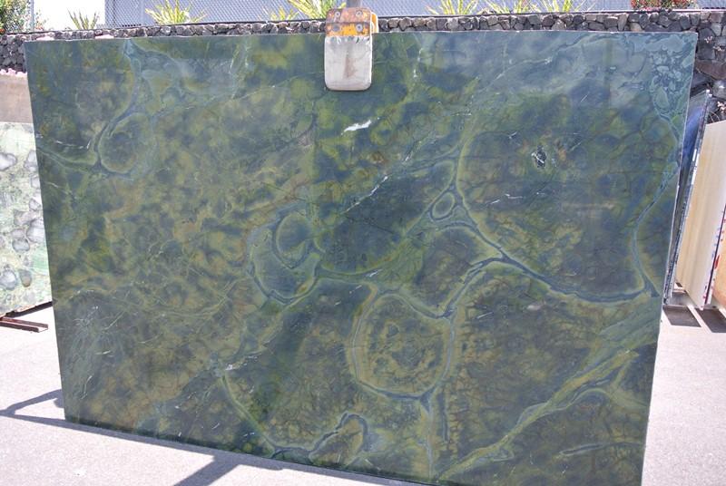 Vitoria Regia Quartzite polished 2cm thick Slab - Rocks in Stock