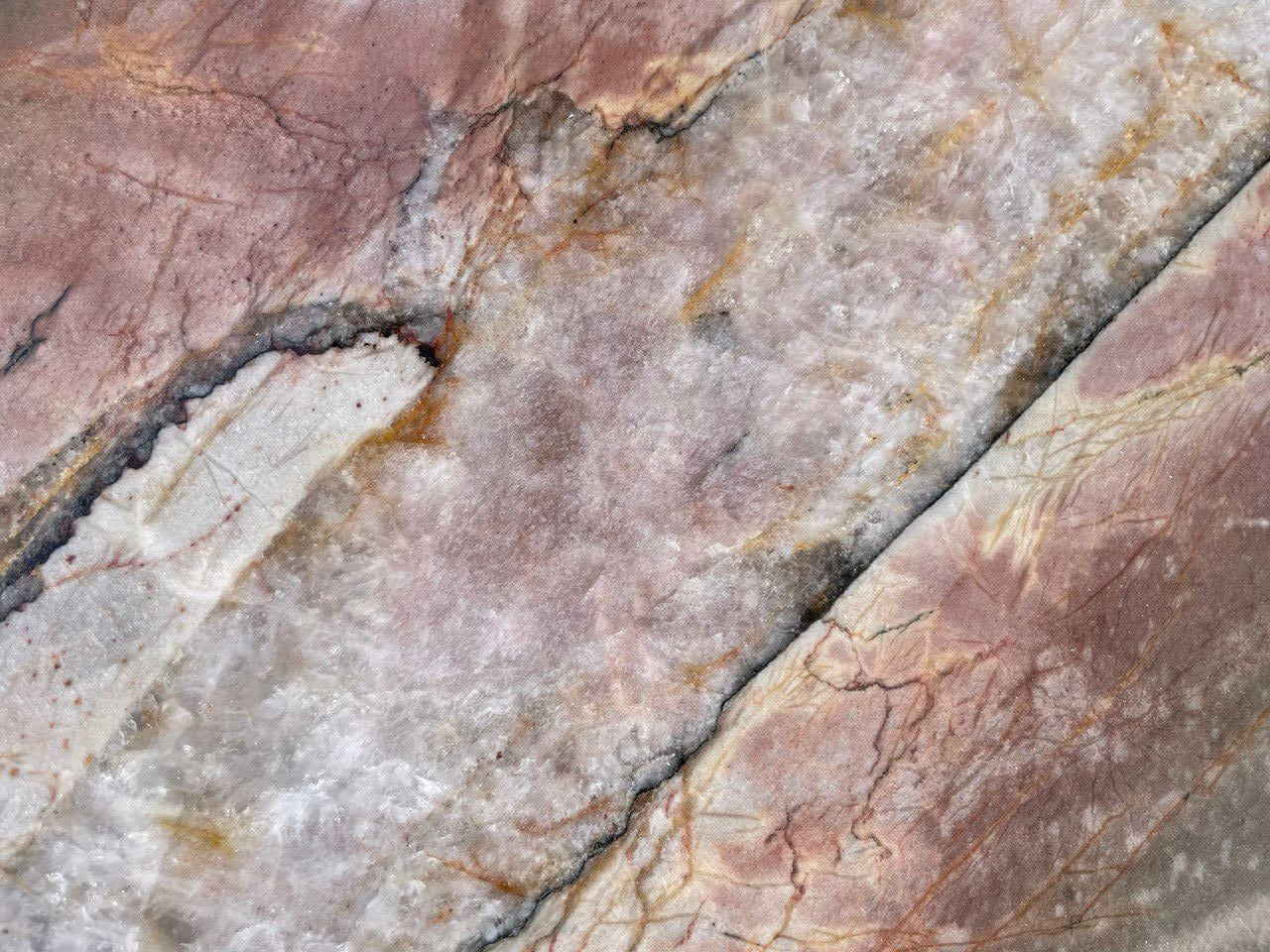 Quartzite-Slabs-Countertops-VOLUPIA MAESTRO Quartzite polished slab 2cm thick - Stone Supplier - Rocks in Stock